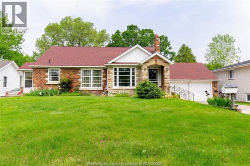 153 Talbot St W, Leamington, ON, N8H1N2 | Card Image