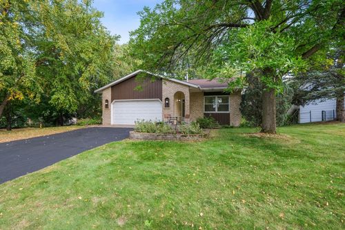 1329 Carriage Rd, Woodbury, MN, 55125-9166 | Card Image