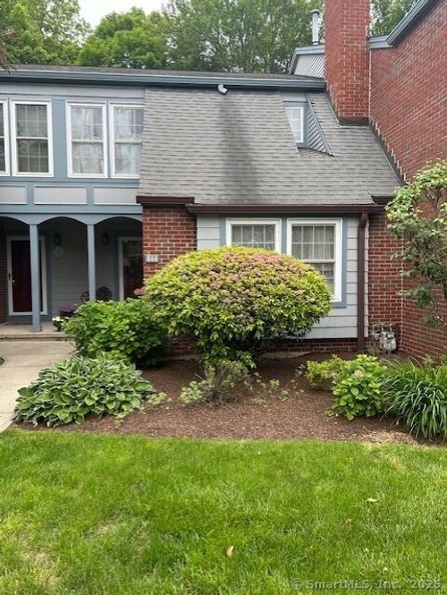 144 Roberton Xing, Fairfield, CT, 06825-1163 | Card Image