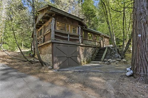 815 Cottage Grove Rd, Lake Arrowhead, CA, 92352 | Card Image