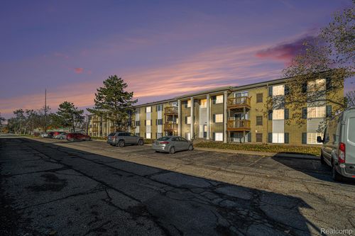 apt-101-45210 Keding St, Utica, MI, 48317-6028 | Card Image