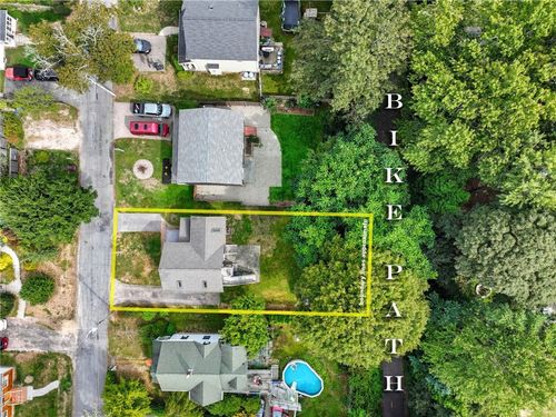 16 Mechanic St, South Kingstown, RI, 02879-3517 | Card Image