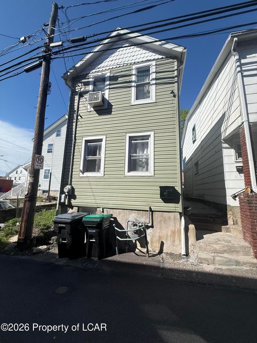104 Horn St, West Hazleton, PA, 18202-3867 | Card Image