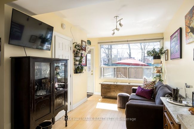 223 Wallace Ave, House attached with 5 bedrooms, 3 bathrooms and 1 parking in Toronto ON | Image 19