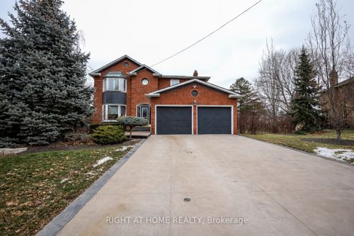 1827 Folkway Dr, Mississauga, ON, L5L2X1 | Card Image