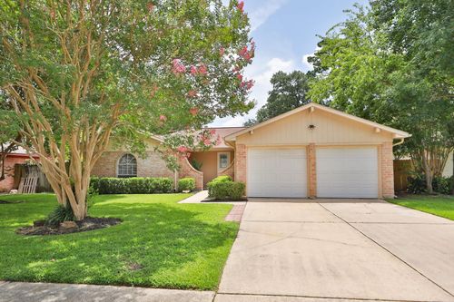 15822 Whipple Tree Dr, Houston, TX, 77070-1637 | Card Image