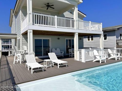 3527 E Beach Dr, Oak Island, NC, 28465-5848 | Card Image