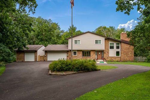 16557 Grove Creek Cir, Pecatonica, IL, 61063-9305 | Card Image