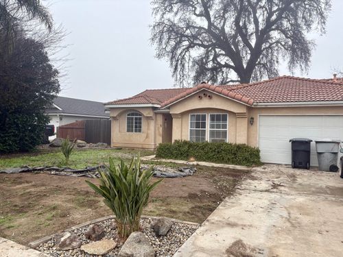 1900 E College Ave, Visalia, CA, 93292-1593 | Card Image