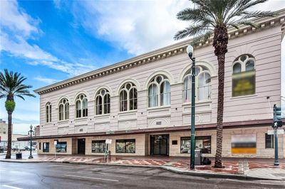 454 - 1201 Canal Street, Condo with 2 bedrooms, 2 bathrooms and null parking in New Orleans LA | Image 2