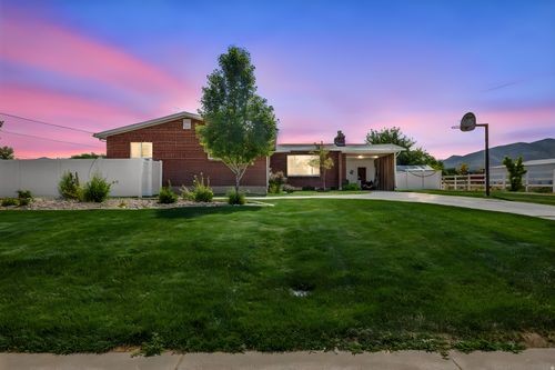 415 S 200 W, Fillmore, UT, 84631-2523 | Card Image