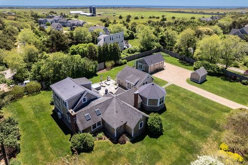 28 Crocker Dr, Edgartown, MA, 02539-8525 | Card Image