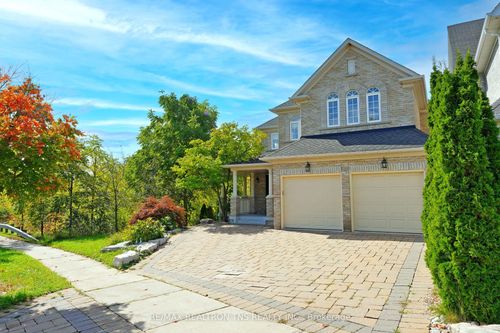 150 The Bridle Walk, Markham, ON, L6C0A8 | Card Image