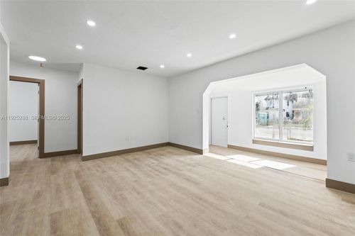 1453 Nw 56th St, Miami, FL, 33142-3143 | Card Image