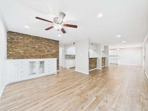 11-5333 Richmond Ave, Houston, TX, 77056-6690 | Card Image