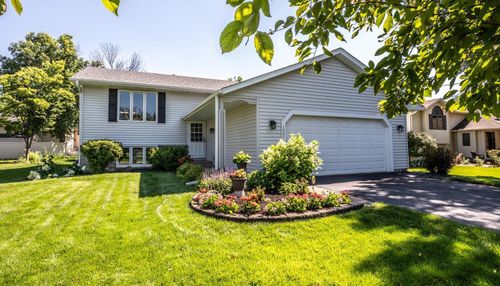 1007 Savannah Rd, Eagan, MN, 55123-1542 | Card Image
