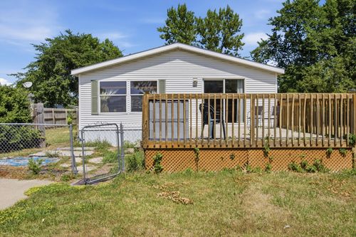 1002 3 1/2 Ave E, West Fargo, ND, 58078-2114 | Card Image