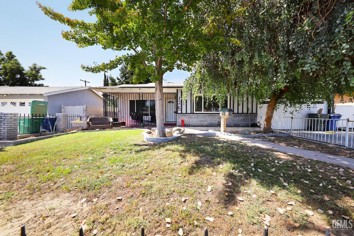Easy St, Bakersfield, CA 93308