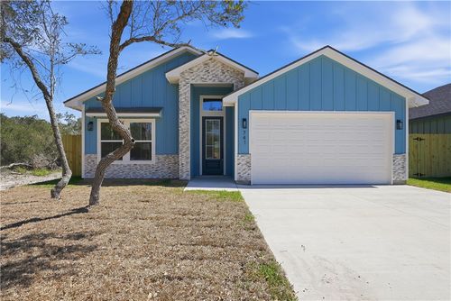 741 S 10th St, Aransas Pass, TX, 78336-3930 | Card Image