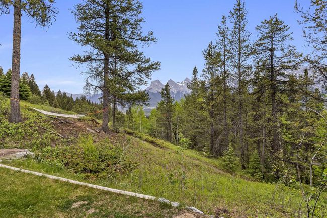 5 - 2 Aspen Glen, Home with 4 bedrooms, 4 bathrooms and 5 parking in Canmore AB | Image 39