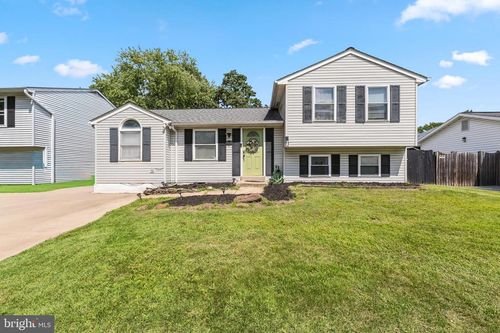 7913 Kings Bench Pl, PASADENA, MD, 21122-6301 | Card Image