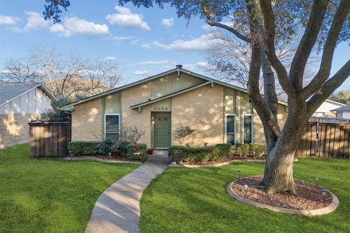 3904 Villa Downs Dr, Plano, TX, 75023-6752 | Card Image