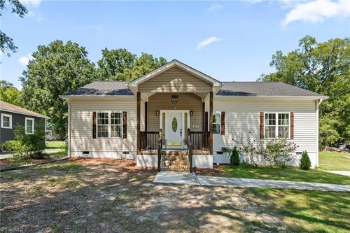 920 Fairway Ave, Thomasville, NC, 27360-3163 | Card Image