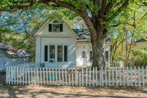 216 Elizabeth Ter, Hot Springs, AR, 71901-2941 | Card Image