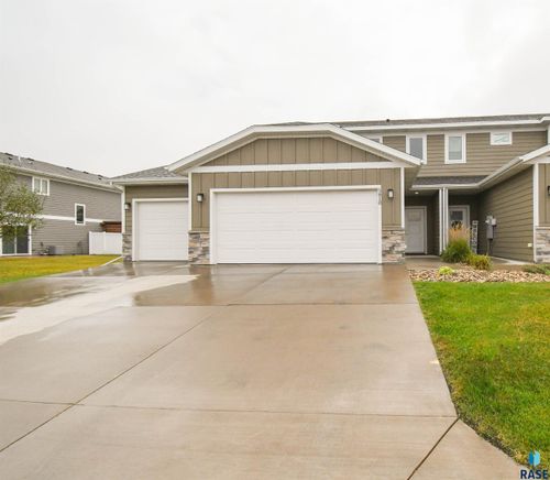 5810 S Whisper Creek Pl Place, Sioux Falls, SD, 57108 | Card Image