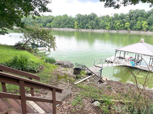 392 Lakeview Pt, Harrodsburg, KY, 40330-8829 | Card Image