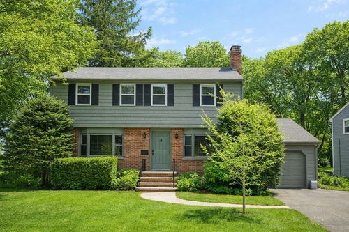 40 Dean Rd, Milton, MA, 02186-4606 | Card Image