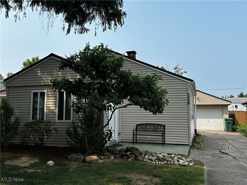 1338 Ormond Ave, Madison, OH, 44057-1314 | Card Image