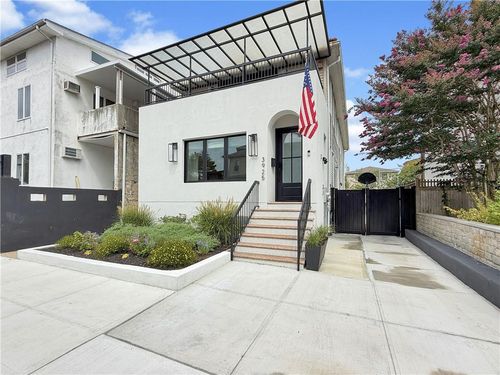 3925 Lyme Ave, Brooklyn, NY, 11224-1017 | Card Image
