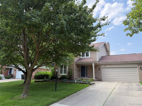 1658 Hillside Lane, Rochester Hills, MI, 48307 | Card Image