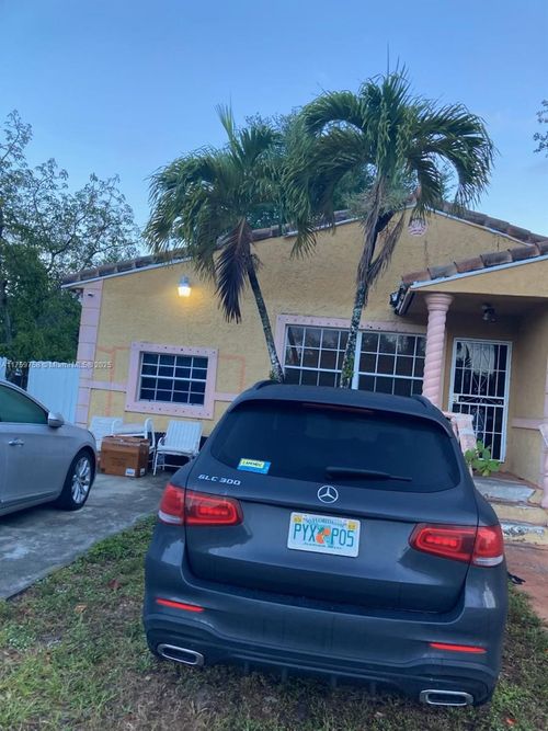 3001 Nw 170th St, Miami Gardens, FL, 33056-4325 | Card Image