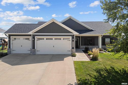5555 Emily Rd, Bettendorf, IA, 52722-1260 | Card Image
