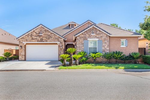 3560 Bloomfield Ln, Clovis, CA, 93619-5054 | Card Image