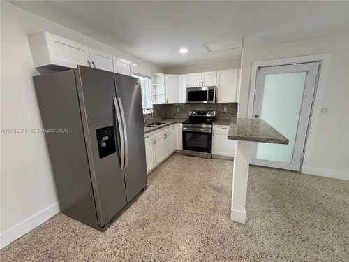 4-458 E 31st St, Hialeah, FL, 33013-3311 | Card Image