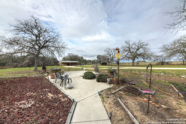 172 Home Pl, House other with 3 bedrooms, 2 bathrooms and null parking in Adkins TX | Image 27