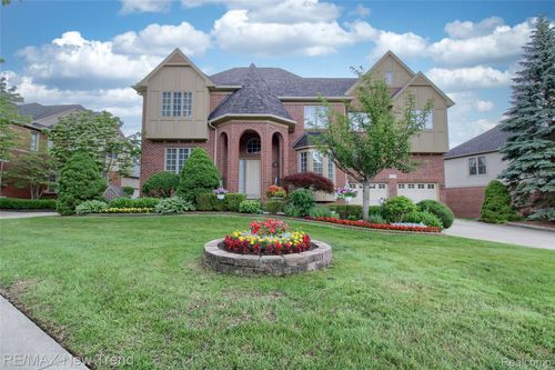 41672 Clemens Cir, Novi, MI, 48377-2865 | Card Image