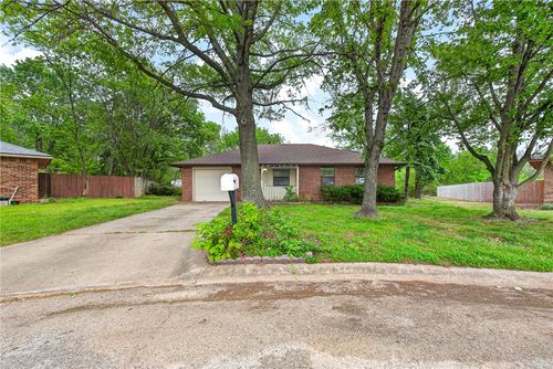 2300 W Meadow Lane, Rogers, AR, 72756 | Card Image