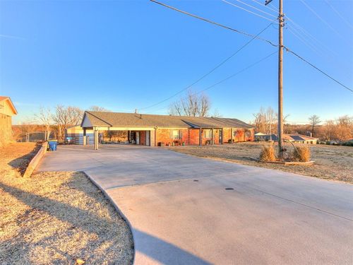 800 Edgewood Drive, Choctaw, OK, 73020 | Card Image