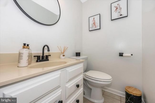 558 Hollyberry Way, Townhouse with 3 bedrooms, 3 bathrooms and null parking in FREDERICK MD | Image 32