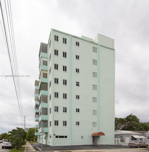 204-1700 Pierce St, Hollywood, FL, 33020-4662 | Card Image