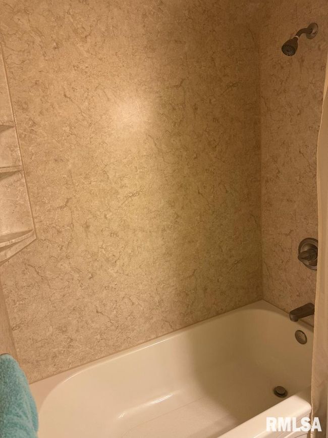 1345 W Woodside Dr, House other with 3 bedrooms, 3 bathrooms and null parking in Dunlap IL | Image 33
