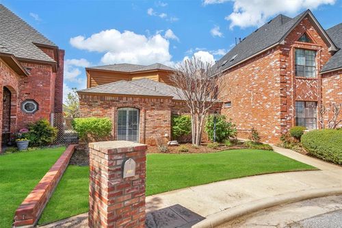 201 Paseo De Vida Loop, Altus, OK, 73521-2103 | Card Image