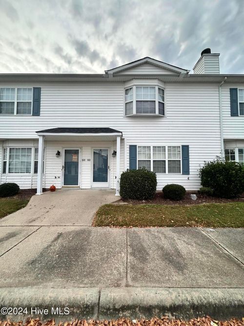 ll5-3921 Sterling Pointe Drive, Winterville, NC, 28590 | Card Image