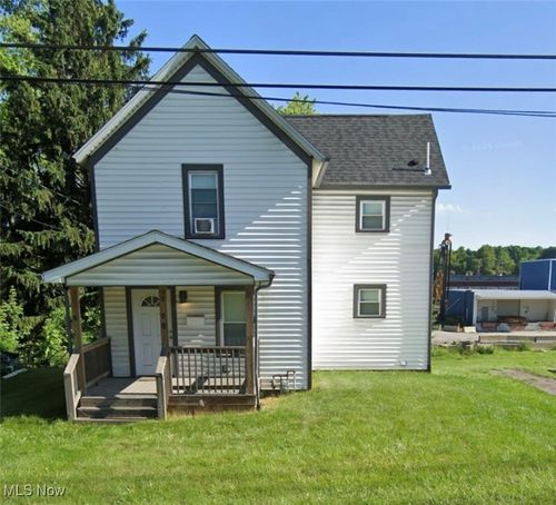 850 E Taggart St, East Palestine, OH, 44413-2466 | Card Image