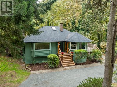 7773 Lantzville Rd, House other with 3 bedrooms, 2 bathrooms and 3 parking in Lantzville BC | Image 2