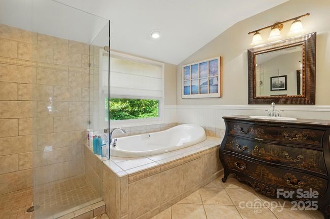 2025 Sagamore Rd, House other with 4 bedrooms, 3 bathrooms and null parking in Charlotte NC | Image 32